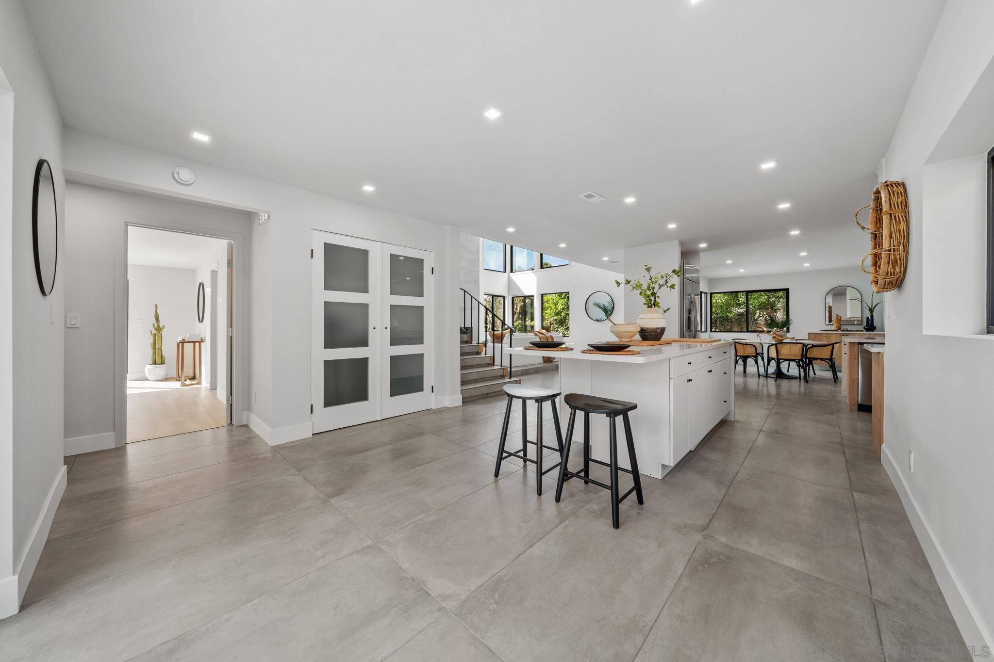 Detail Gallery Image 4 of 29 For 2029  Del Mar Heights Rd, Del Mar,  CA 92014 - 4 Beds | 4/1 Baths