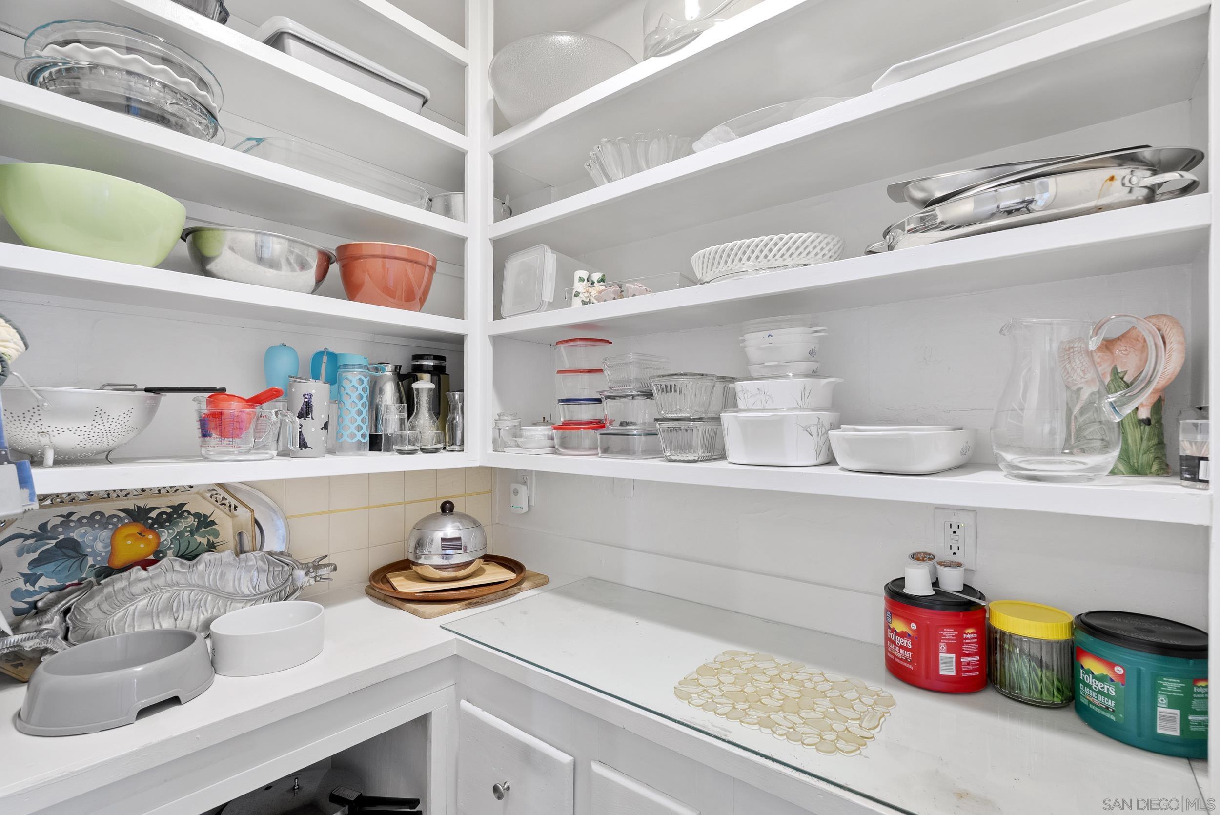 Detail Gallery Image 14 of 30 For 4020  Front St, San Diego,  CA 92103 - – Beds | – Baths