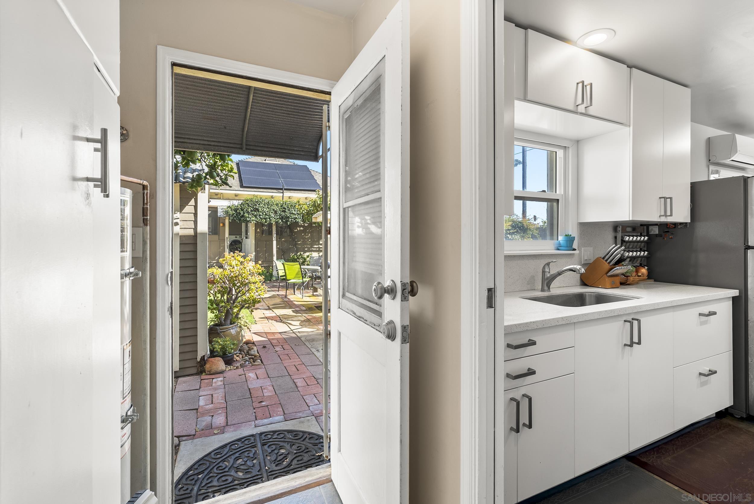 Detail Gallery Image 21 of 30 For 4020  Front St, San Diego,  CA 92103 - – Beds | – Baths