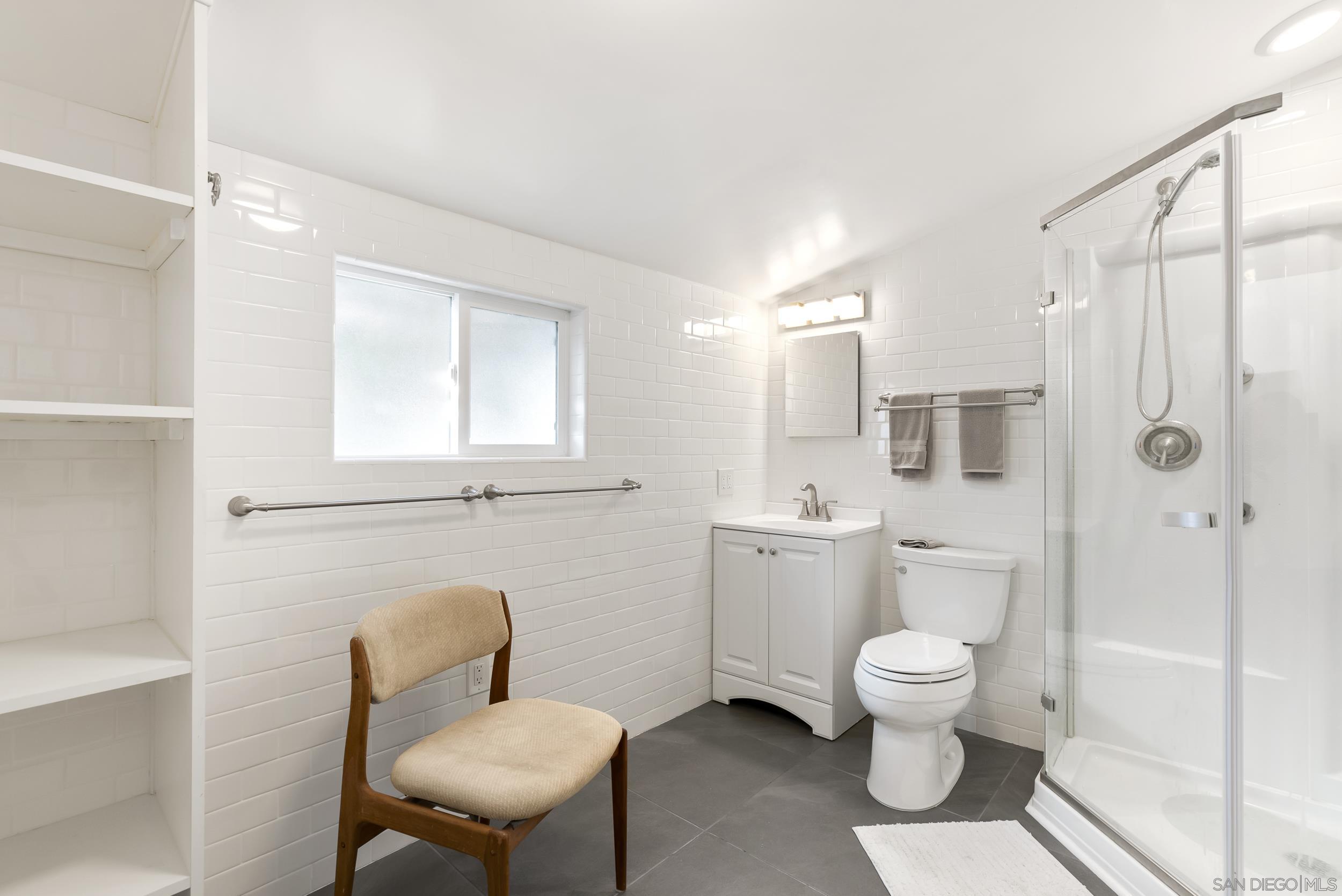 Detail Gallery Image 10 of 30 For 4020  Front St, San Diego,  CA 92103 - – Beds | – Baths