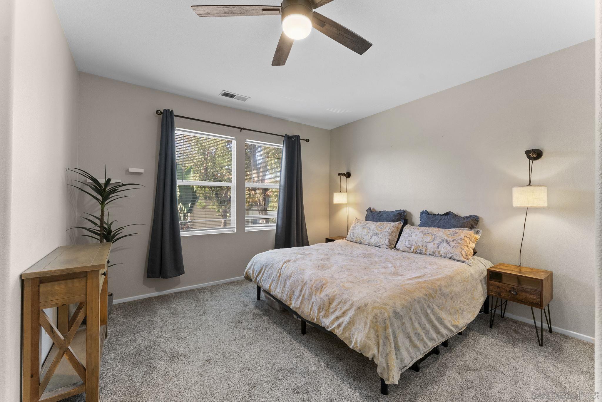 Detail Gallery Image 14 of 23 For 625  Sumner Way  #4,  Oceanside,  CA 92058 - 3 Beds | 2/1 Baths