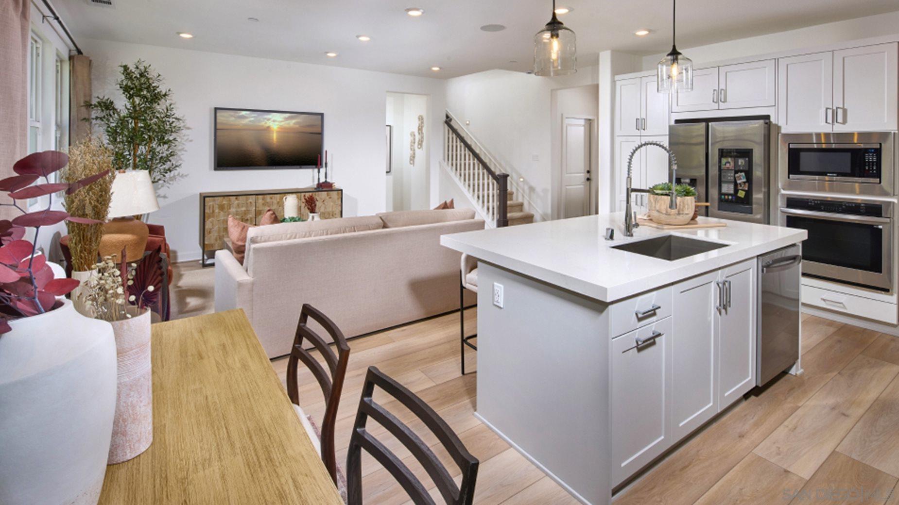 Detail Gallery Image 5 of 17 For 12292  Alison Way, San Diego,  CA 92129 - 3 Beds | 2/1 Baths