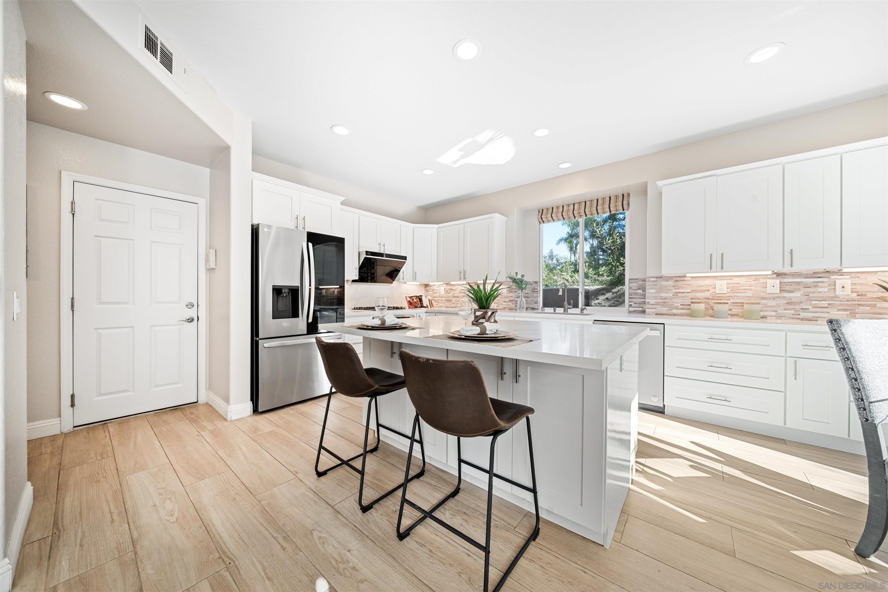 Detail Gallery Image 15 of 53 For 11243  Corte Isabelino, San Diego,  CA 92130 - 4 Beds | 2/1 Baths