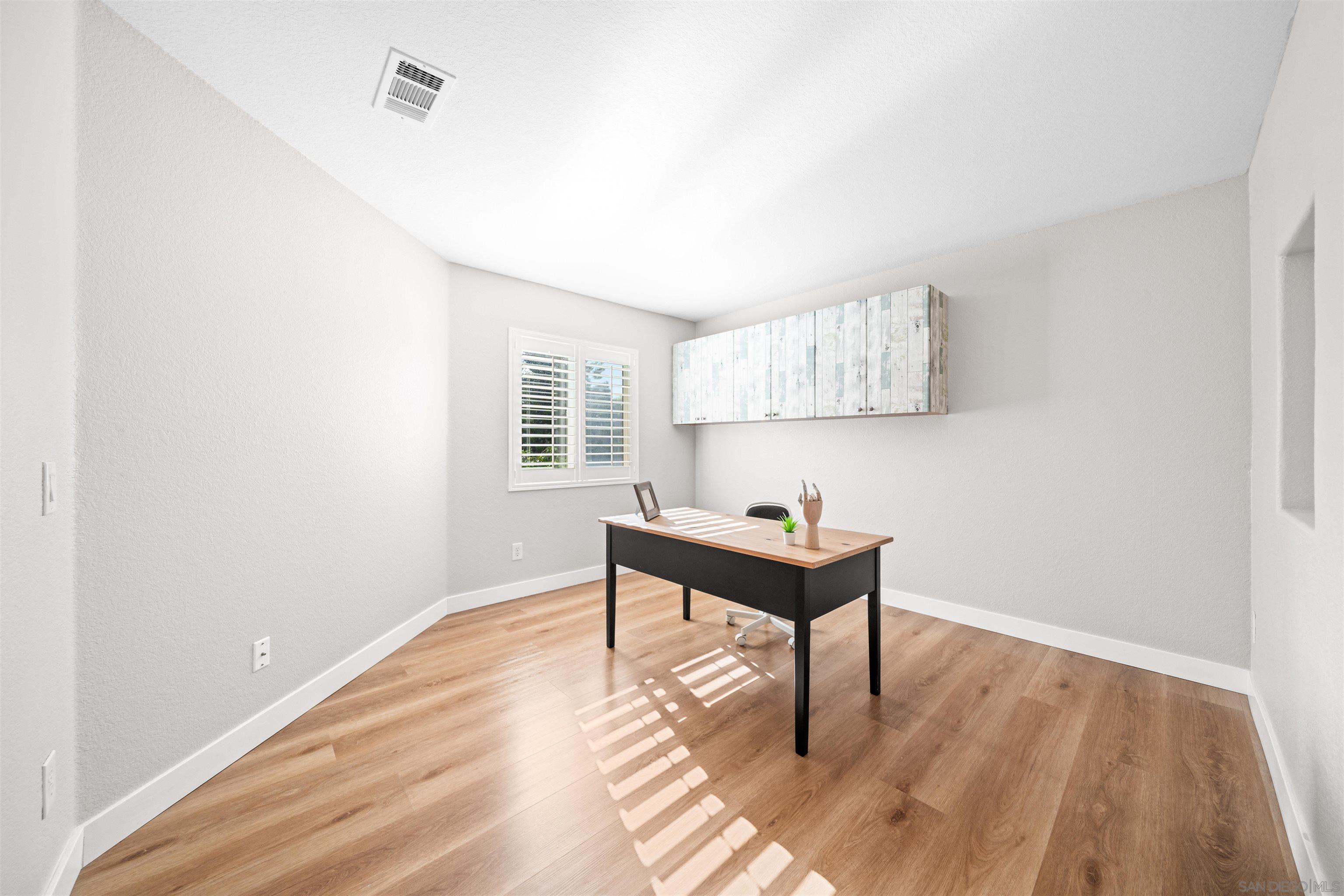 Detail Gallery Image 23 of 53 For 11243  Corte Isabelino, San Diego,  CA 92130 - 4 Beds | 2/1 Baths