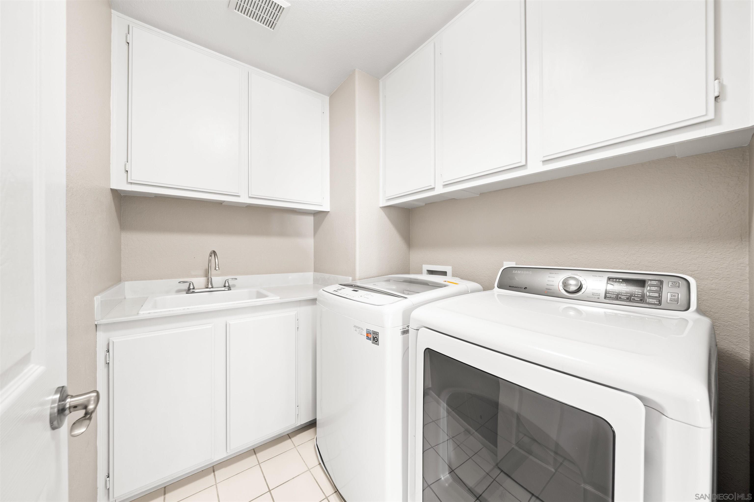 Detail Gallery Image 35 of 53 For 11243  Corte Isabelino, San Diego,  CA 92130 - 4 Beds | 2/1 Baths