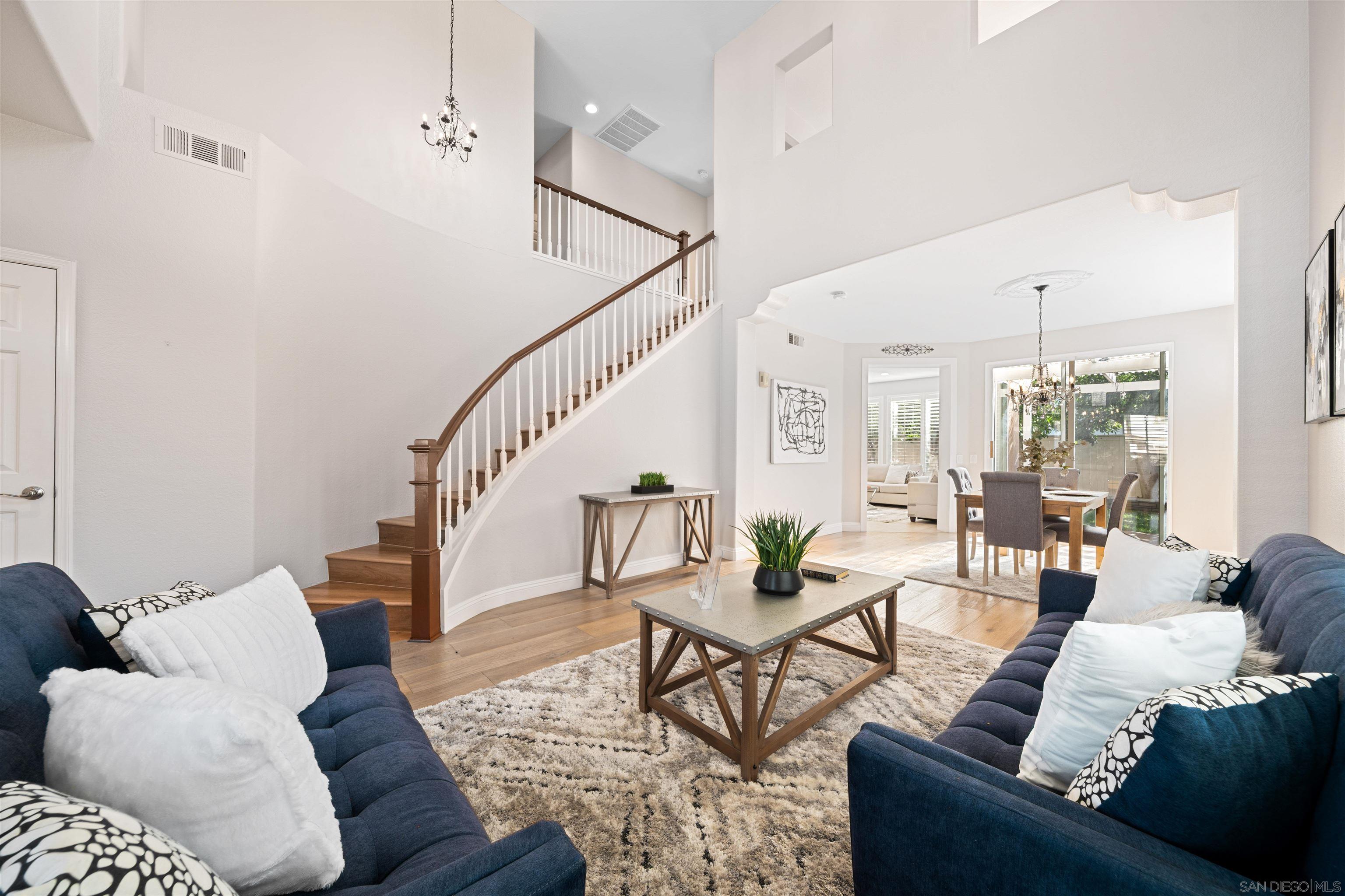 Detail Gallery Image 5 of 53 For 11243  Corte Isabelino, San Diego,  CA 92130 - 4 Beds | 2/1 Baths