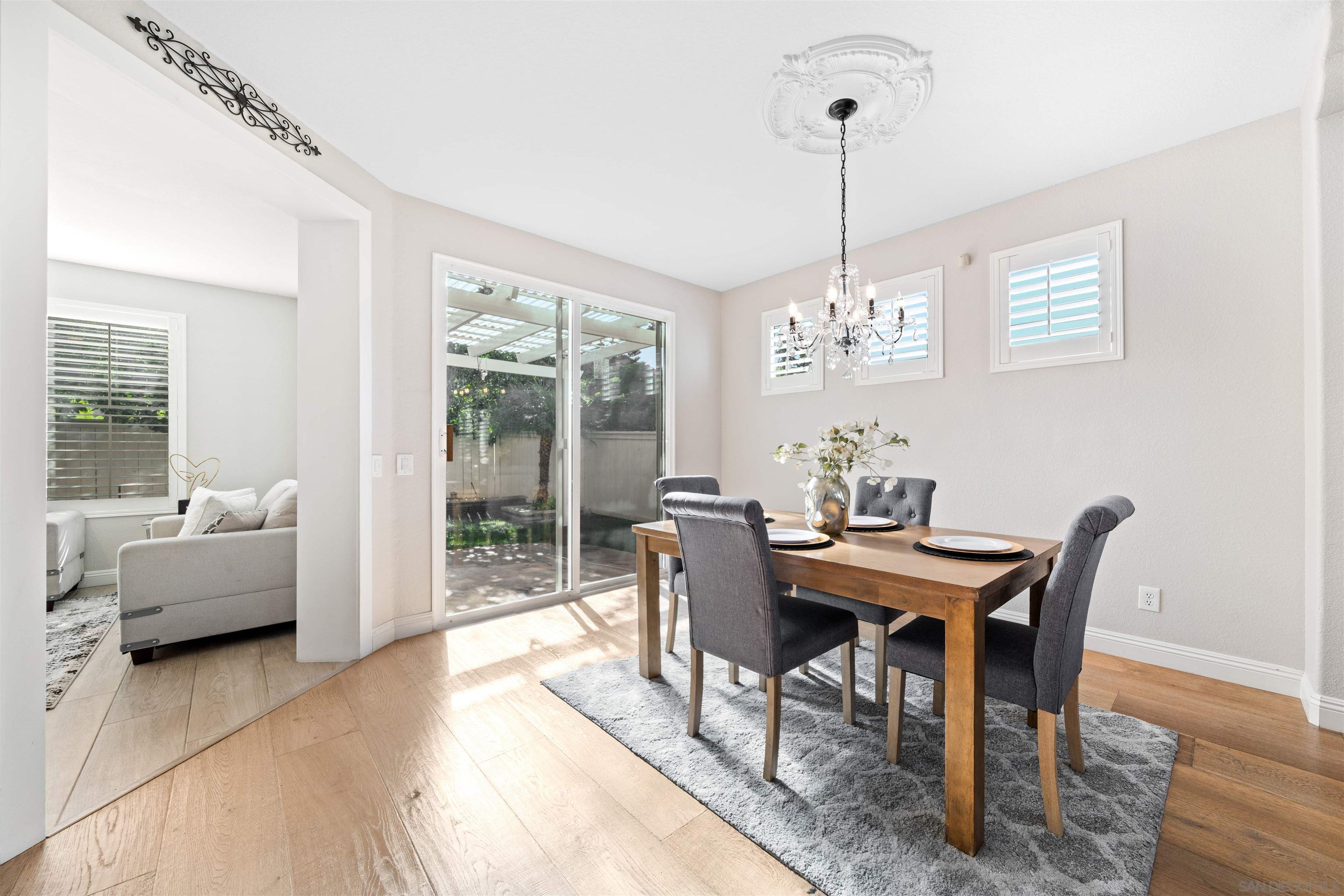 Detail Gallery Image 8 of 53 For 11243  Corte Isabelino, San Diego,  CA 92130 - 4 Beds | 2/1 Baths