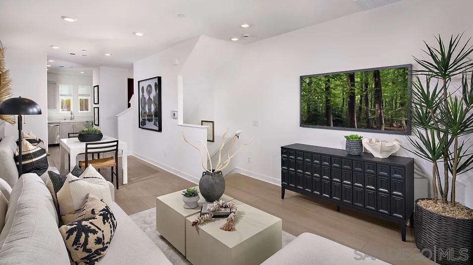 Detail Gallery Image 6 of 16 For 2907  Faye Drive, San Marcos,  CA 92078 - 2 Beds | 2/1 Baths