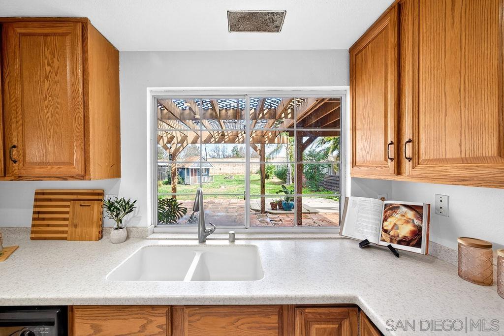 Detail Gallery Image 18 of 42 For 31218  Comotilo Ct, Temecula,  CA 92592 - 3 Beds | 2/1 Baths