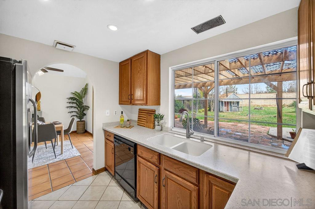 Detail Gallery Image 20 of 42 For 31218  Comotilo Ct, Temecula,  CA 92592 - 3 Beds | 2/1 Baths