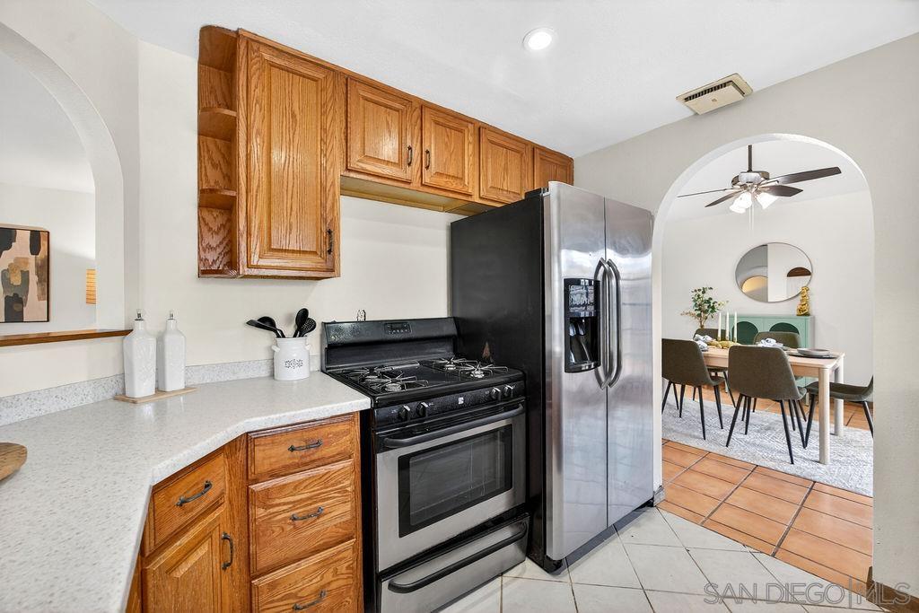 Detail Gallery Image 21 of 42 For 31218  Comotilo Ct, Temecula,  CA 92592 - 3 Beds | 2/1 Baths
