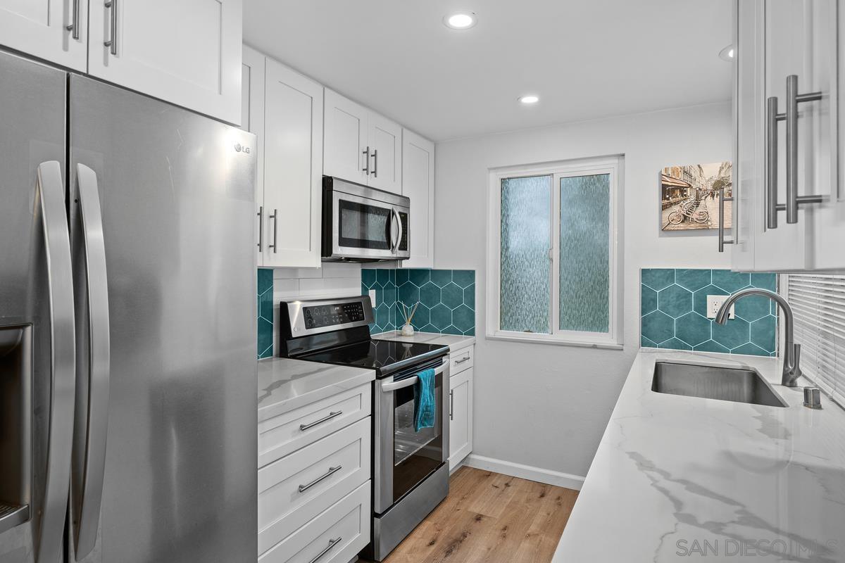 Detail Gallery Image 6 of 21 For 5350  Baltimore Dr  #22,  La Mesa,  CA 91942 - 2 Beds | 2 Baths