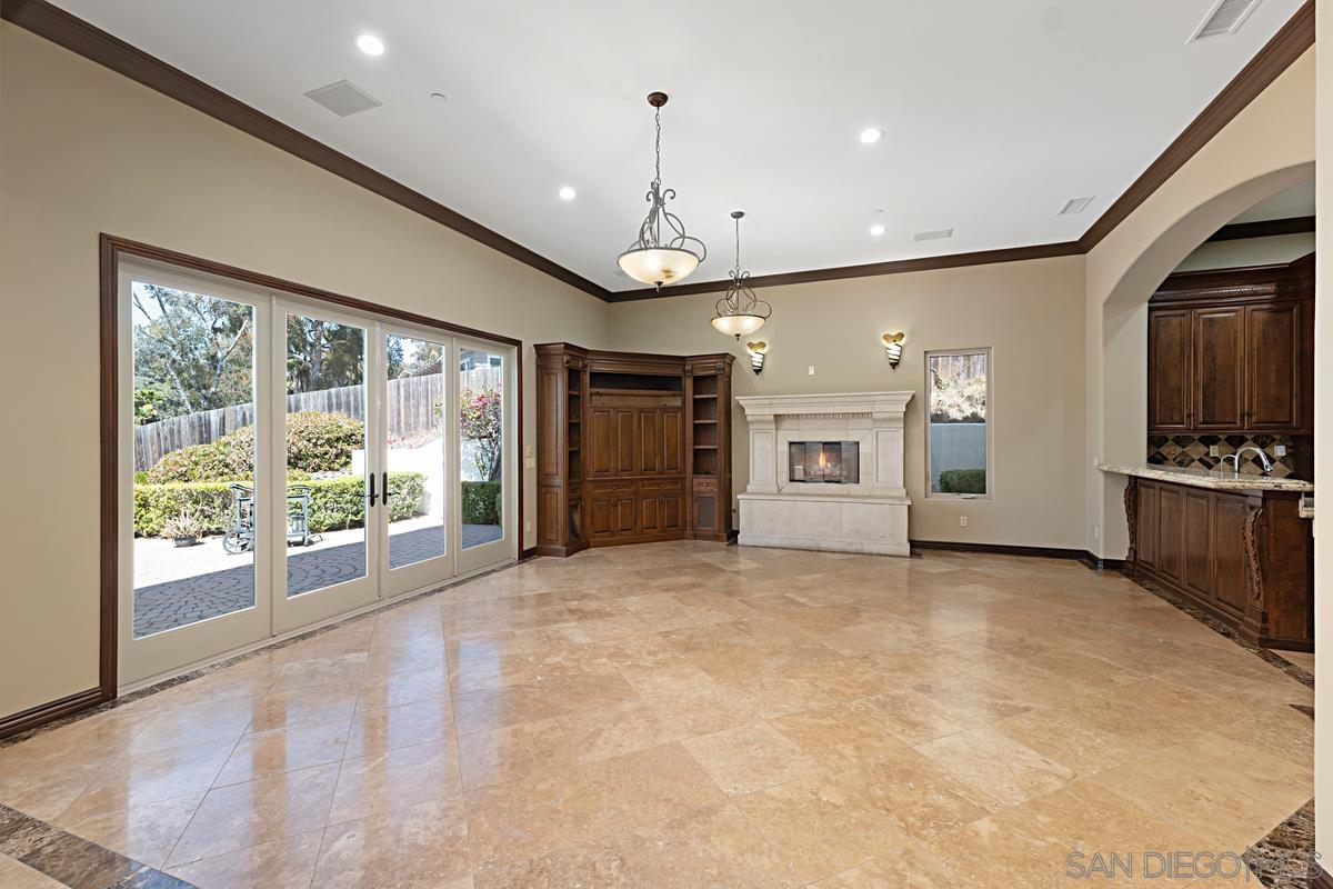 Detail Gallery Image 13 of 42 For 3745  Vista Pointe, Bonita,  CA 91902 - 6 Beds | 5/1 Baths