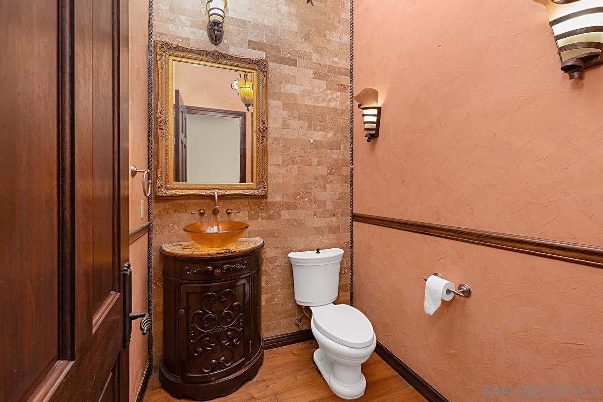 Detail Gallery Image 20 of 42 For 3745  Vista Pointe, Bonita,  CA 91902 - 6 Beds | 5/1 Baths