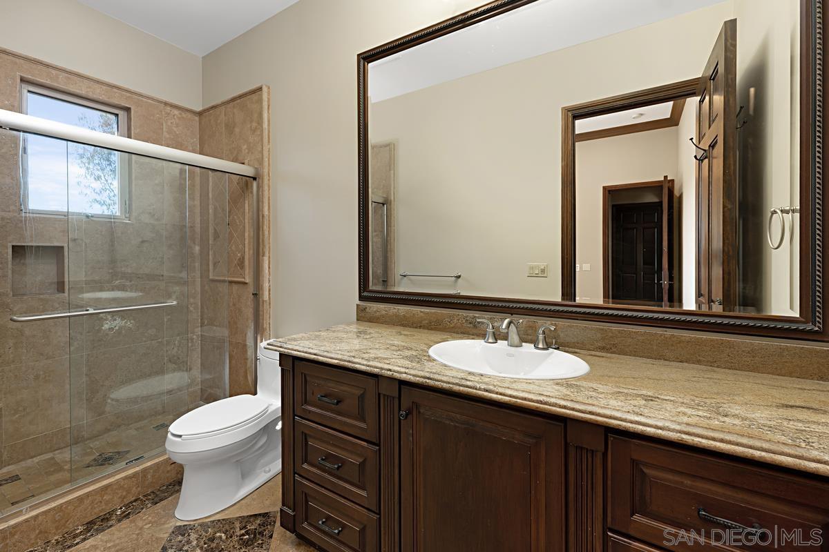 Detail Gallery Image 23 of 42 For 3745  Vista Pointe, Bonita,  CA 91902 - 6 Beds | 5/1 Baths