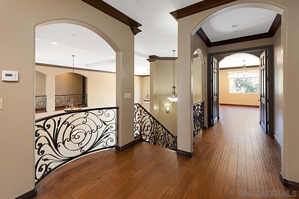 Detail Gallery Image 25 of 42 For 3745  Vista Pointe, Bonita,  CA 91902 - 6 Beds | 5/1 Baths