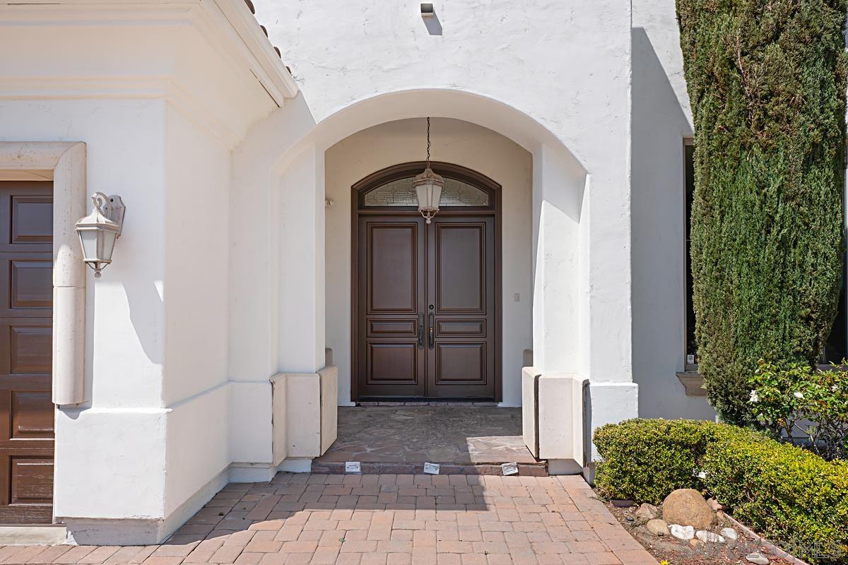 Detail Gallery Image 4 of 42 For 3745  Vista Pointe, Bonita,  CA 91902 - 6 Beds | 5/1 Baths