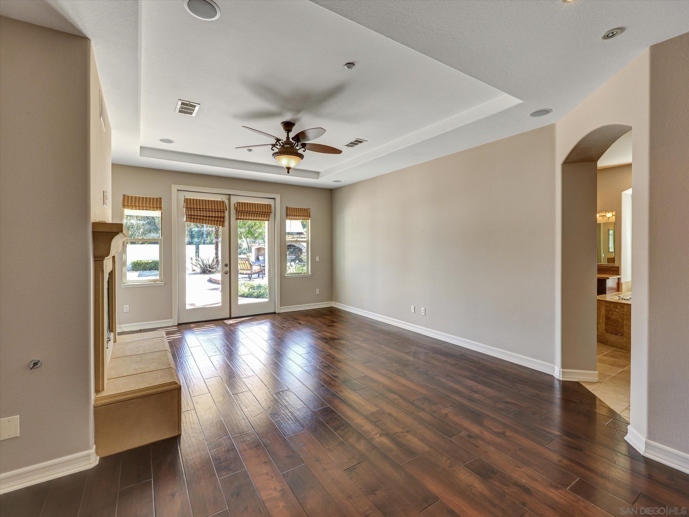 Detail Gallery Image 22 of 56 For 25440  Rue Lausanne, Escondido,  CA 92026 - 5 Beds | 3/1 Baths