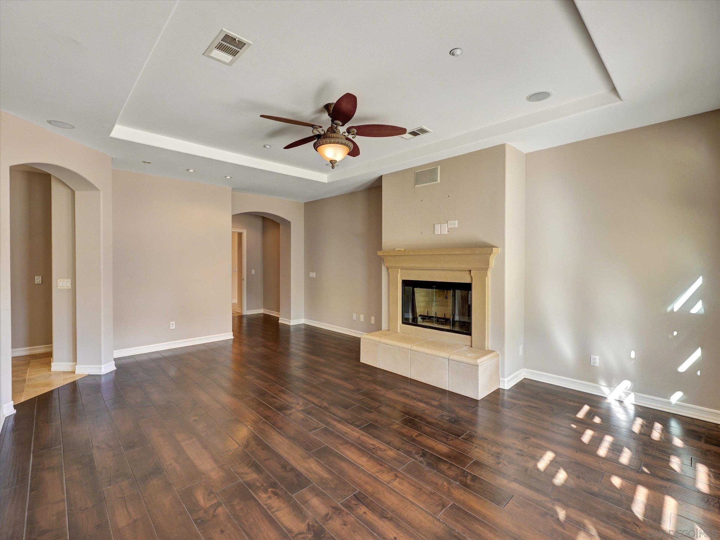 Detail Gallery Image 23 of 56 For 25440  Rue Lausanne, Escondido,  CA 92026 - 5 Beds | 3/1 Baths