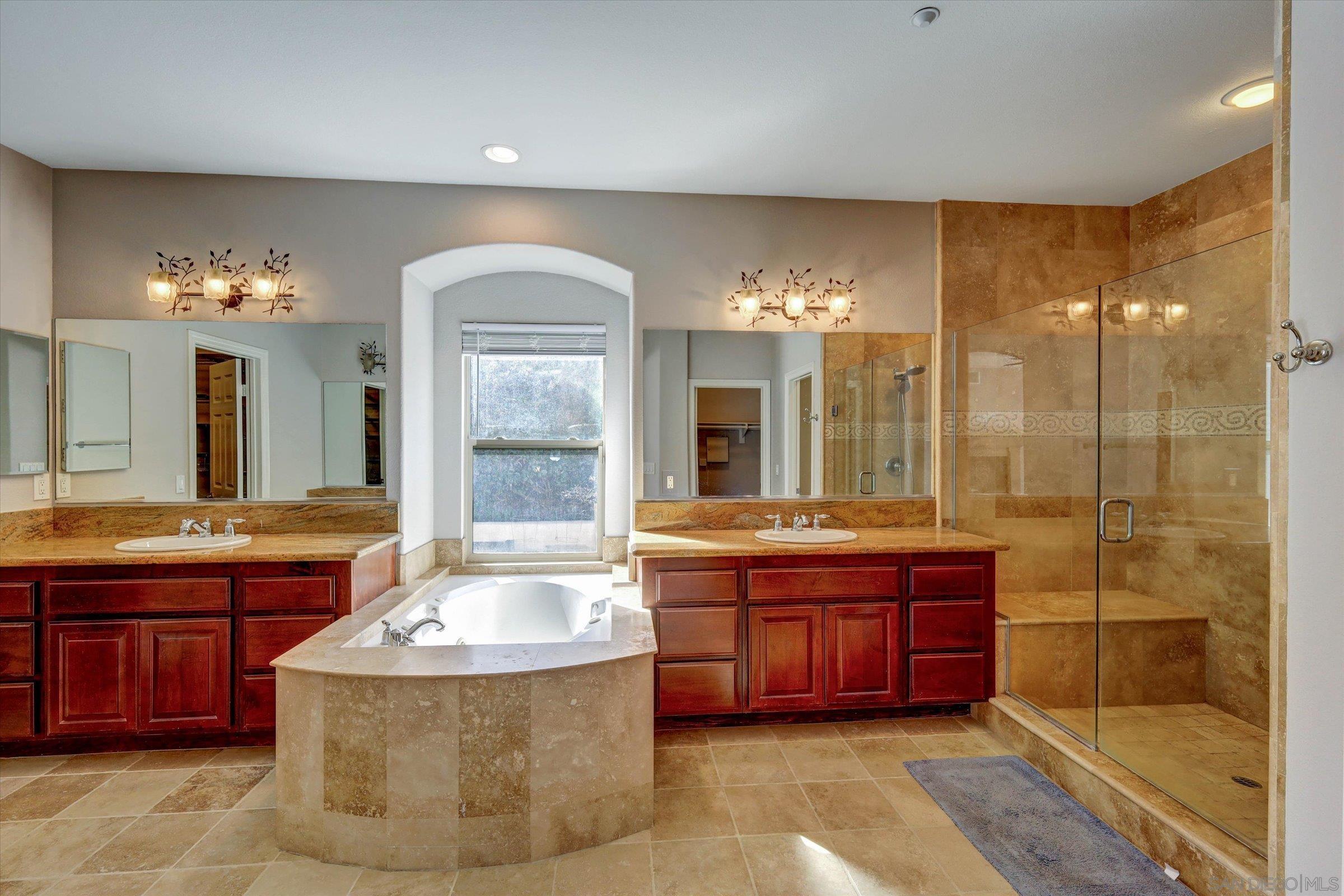 Detail Gallery Image 24 of 56 For 25440  Rue Lausanne, Escondido,  CA 92026 - 5 Beds | 3/1 Baths