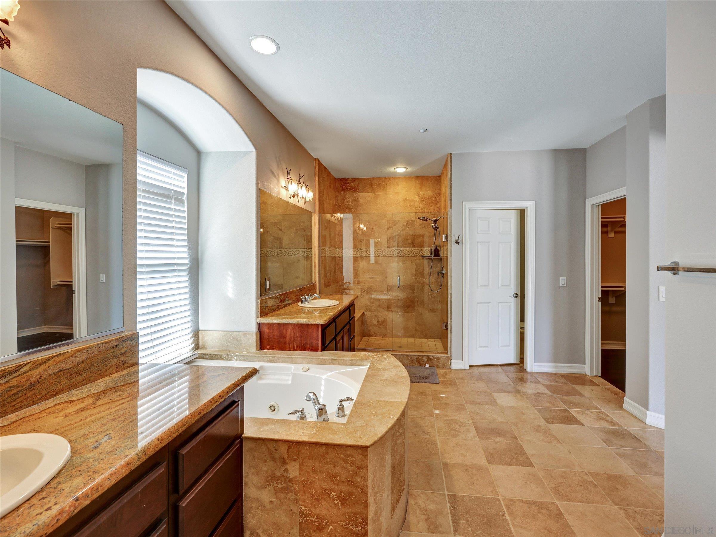 Detail Gallery Image 25 of 56 For 25440  Rue Lausanne, Escondido,  CA 92026 - 5 Beds | 3/1 Baths