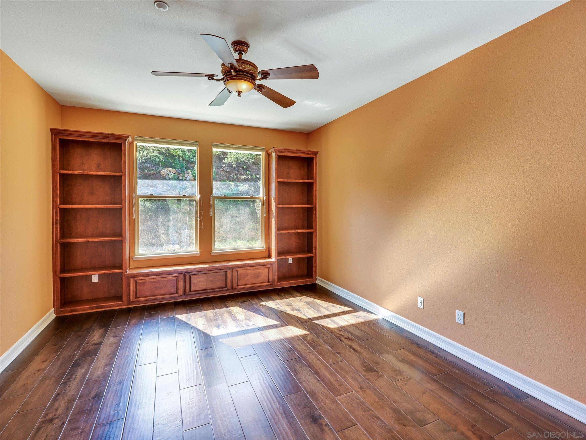 Detail Gallery Image 29 of 56 For 25440  Rue Lausanne, Escondido,  CA 92026 - 5 Beds | 3/1 Baths