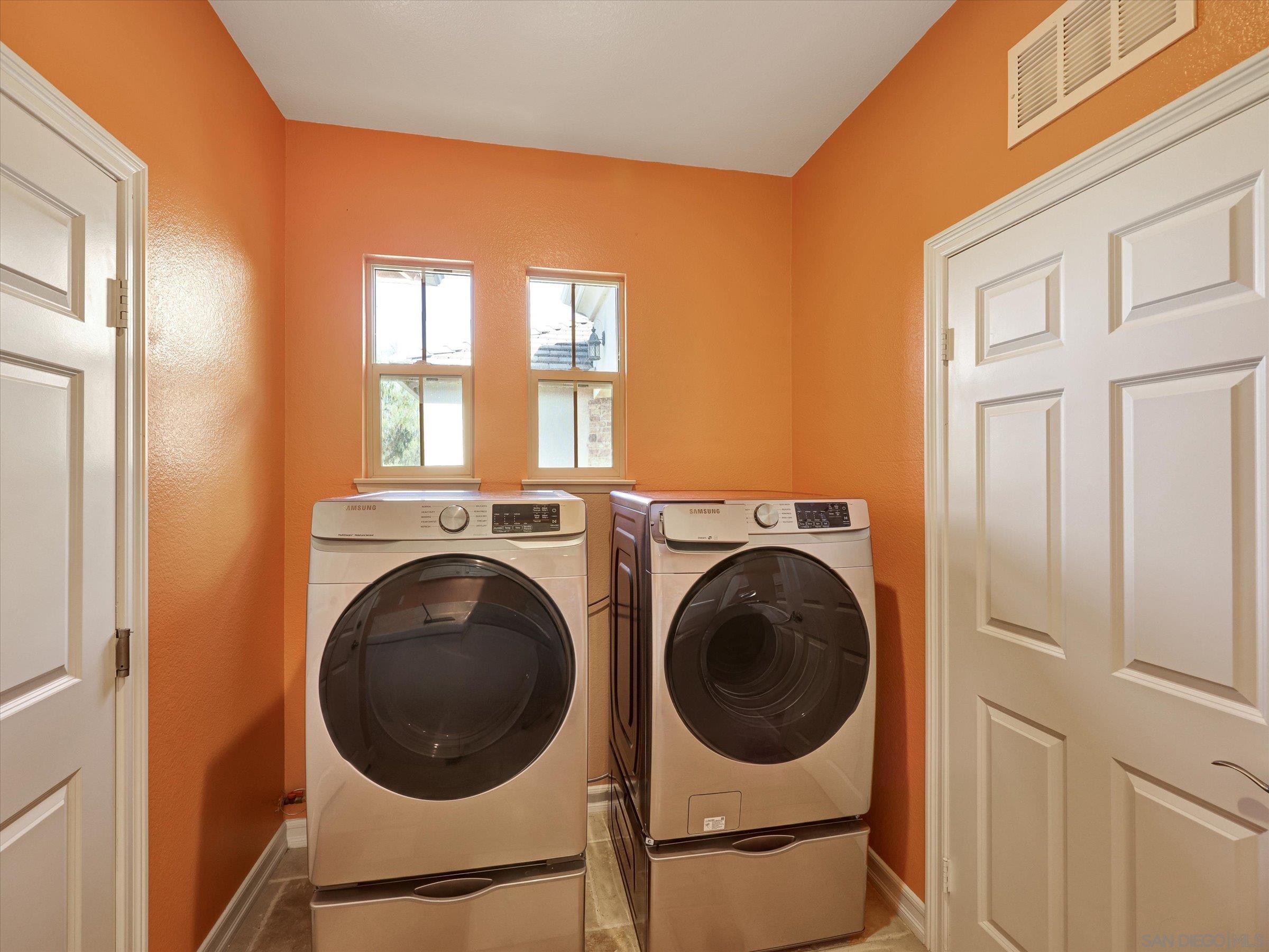 Detail Gallery Image 39 of 56 For 25440  Rue Lausanne, Escondido,  CA 92026 - 5 Beds | 3/1 Baths