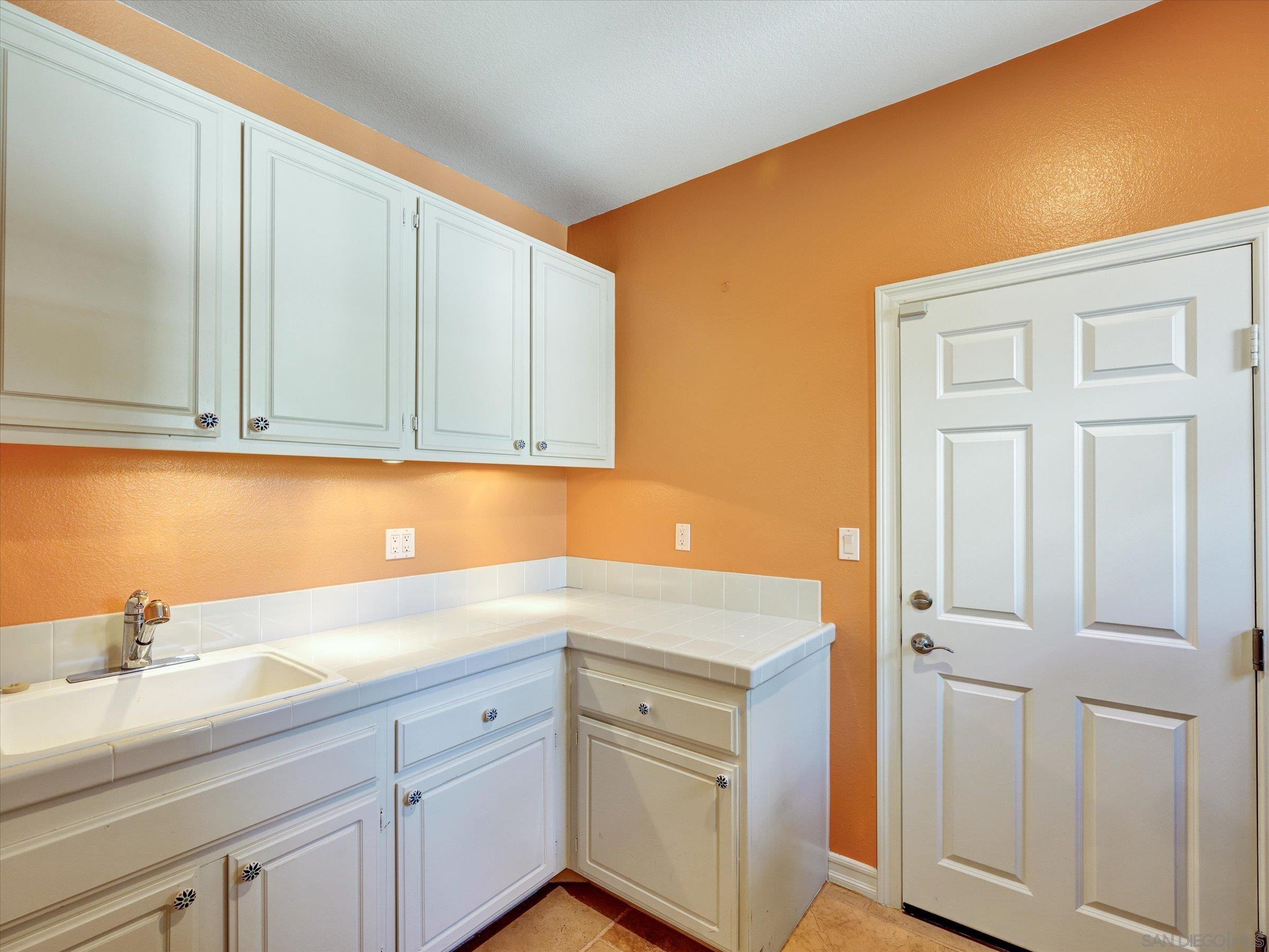 Detail Gallery Image 40 of 56 For 25440  Rue Lausanne, Escondido,  CA 92026 - 5 Beds | 3/1 Baths