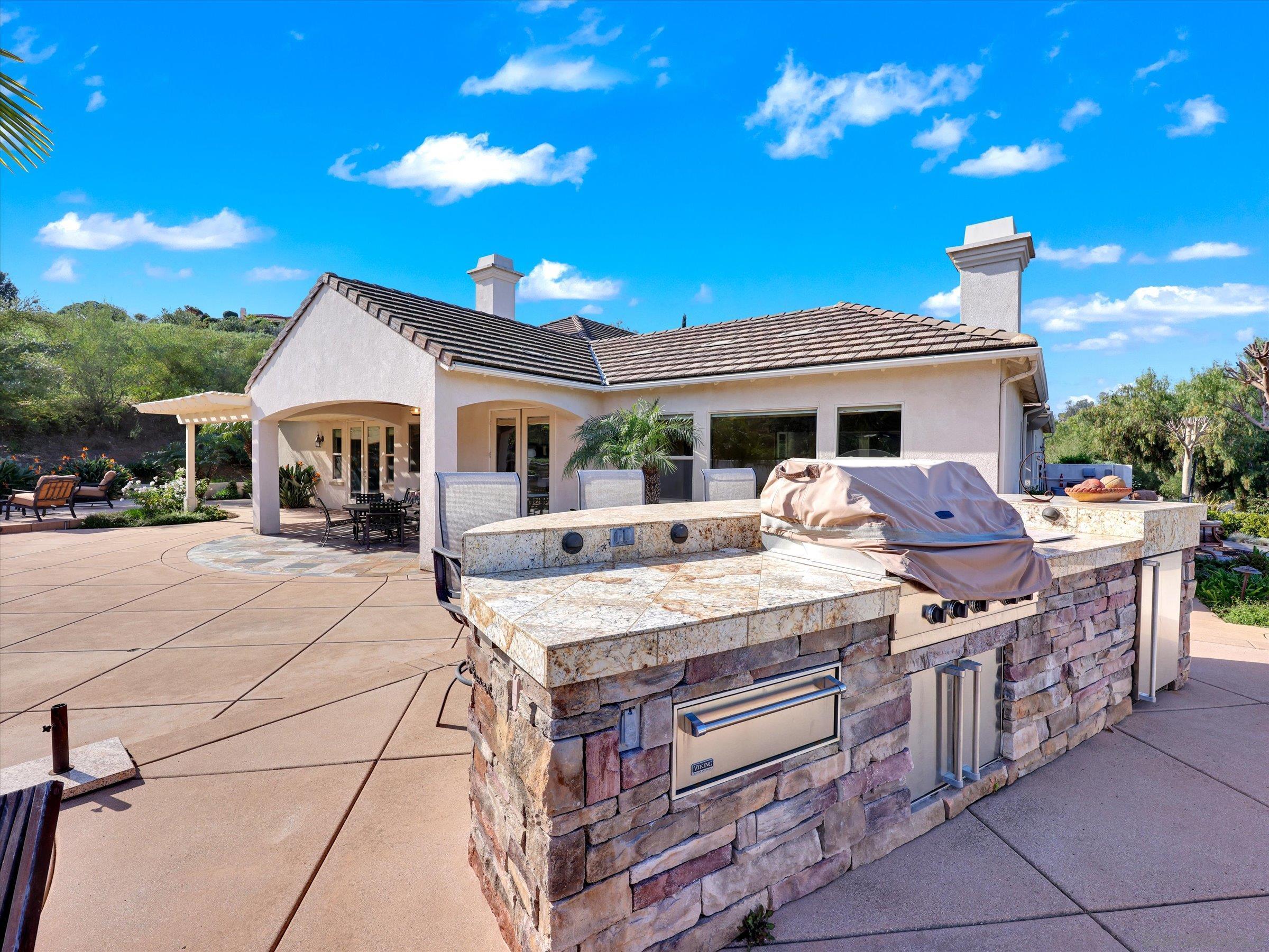Detail Gallery Image 48 of 56 For 25440  Rue Lausanne, Escondido,  CA 92026 - 5 Beds | 3/1 Baths