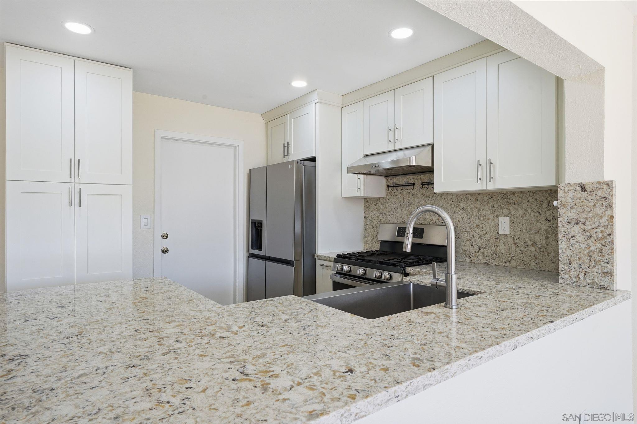 Detail Gallery Image 15 of 46 For 1614  Bubbling Well Drive, San Diego,  CA 92154 - 5 Beds | 3 Baths