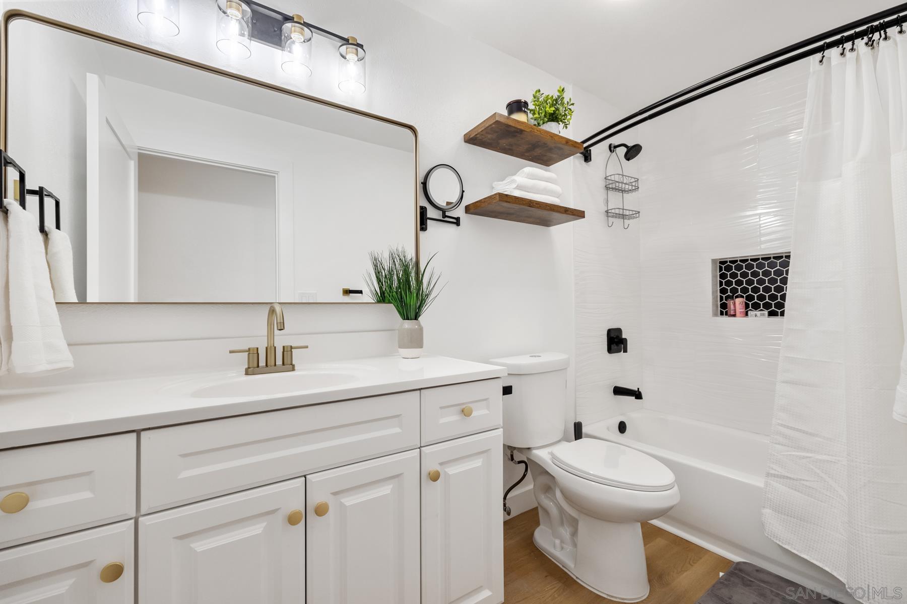 Detail Gallery Image 13 of 15 For 1147  Grove Avenue, Imperial Beach,  CA 91932 - – Beds | – Baths