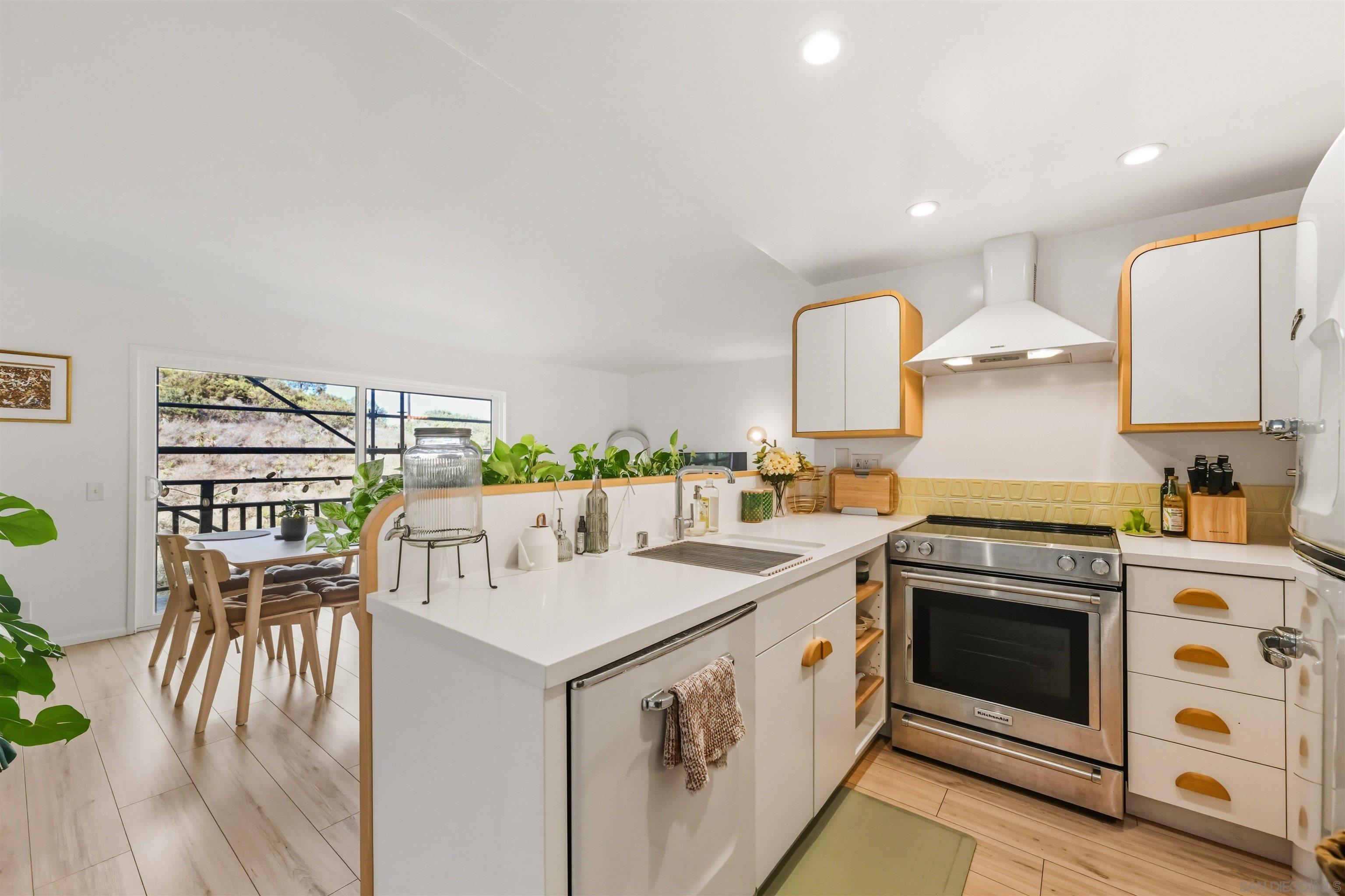 Detail Gallery Image 8 of 17 For 1291  34th St  #23,  San Diego,  CA 92102 - 1 Beds | 1 Baths