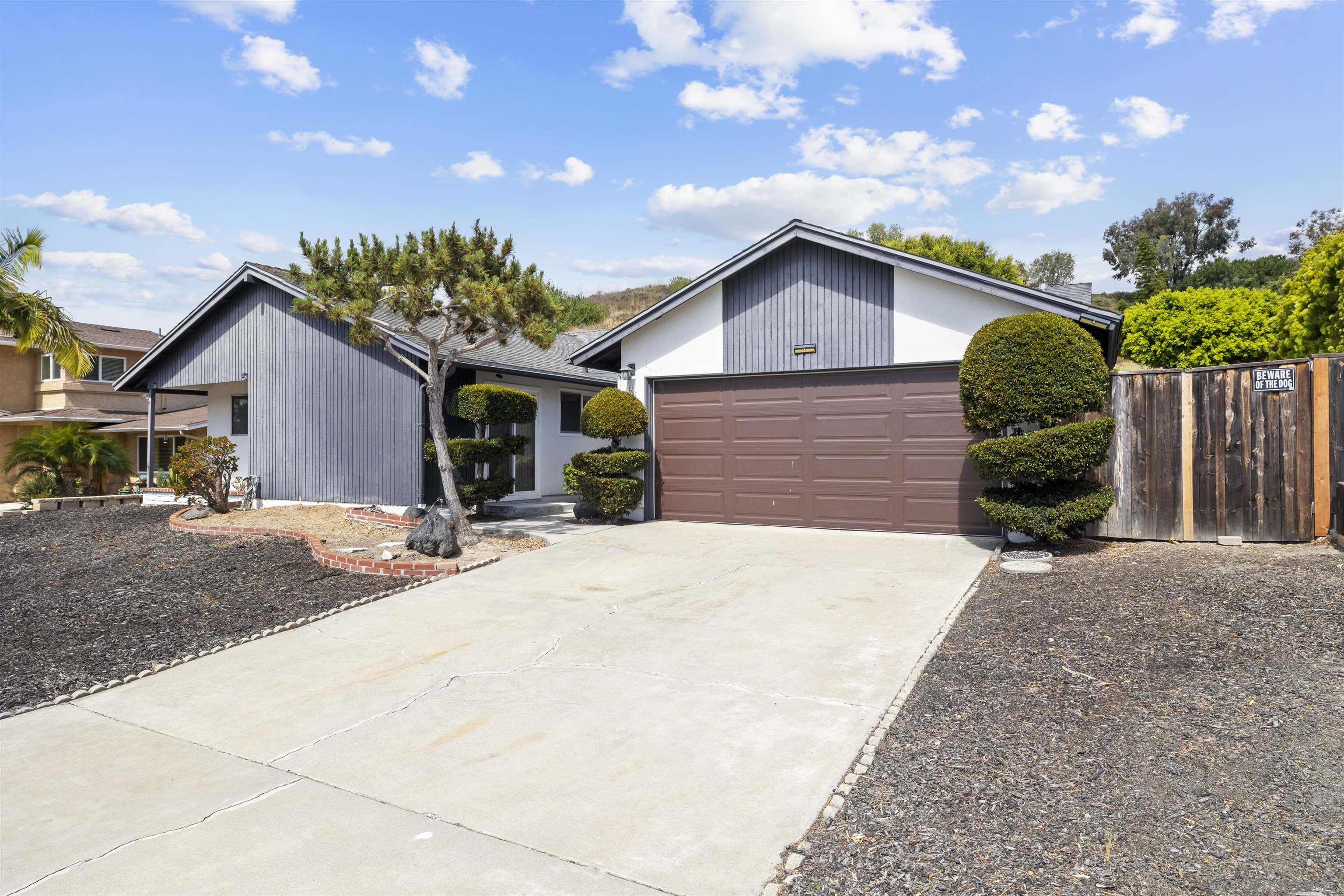 Detail Gallery Image 2 of 16 For 4809  Kelly Dr., Carlsbad,  CA 92008 - 4 Beds | 2 Baths