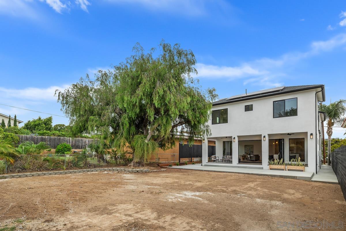 Detail Gallery Image 13 of 36 For 1826  Galveston St, San Diego,  CA 92110 - 4 Beds | 3 Baths