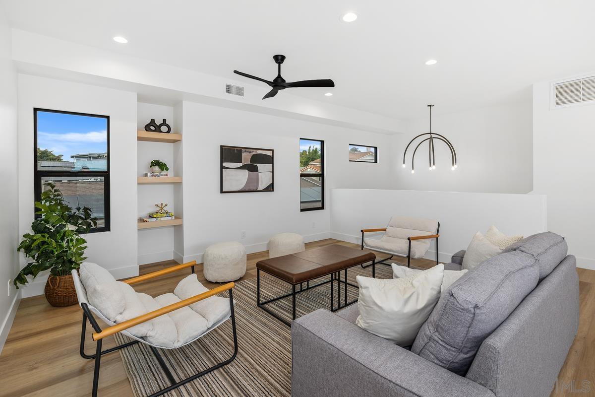 Detail Gallery Image 18 of 36 For 1826  Galveston St, San Diego,  CA 92110 - 4 Beds | 3 Baths