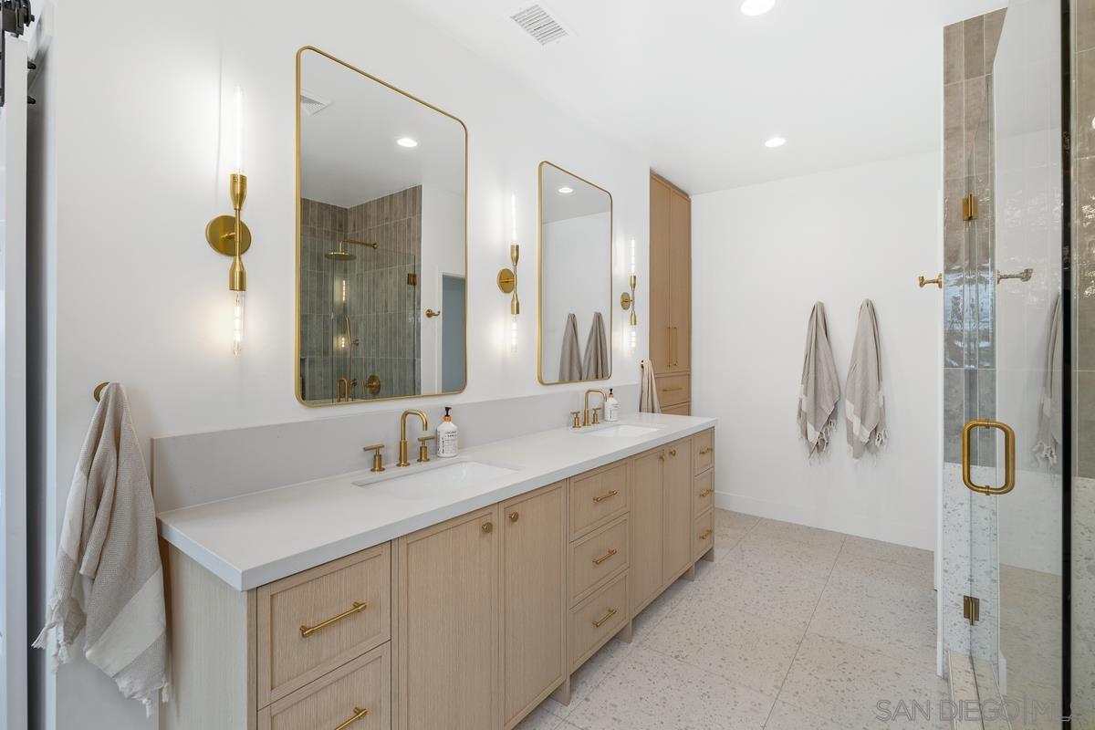 Detail Gallery Image 23 of 36 For 1826  Galveston St, San Diego,  CA 92110 - 4 Beds | 3 Baths