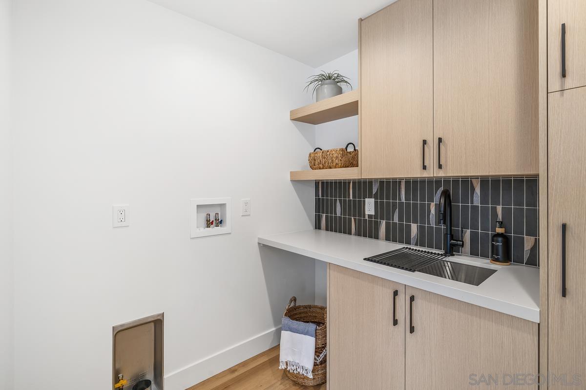 Detail Gallery Image 28 of 36 For 1826  Galveston St, San Diego,  CA 92110 - 4 Beds | 3 Baths