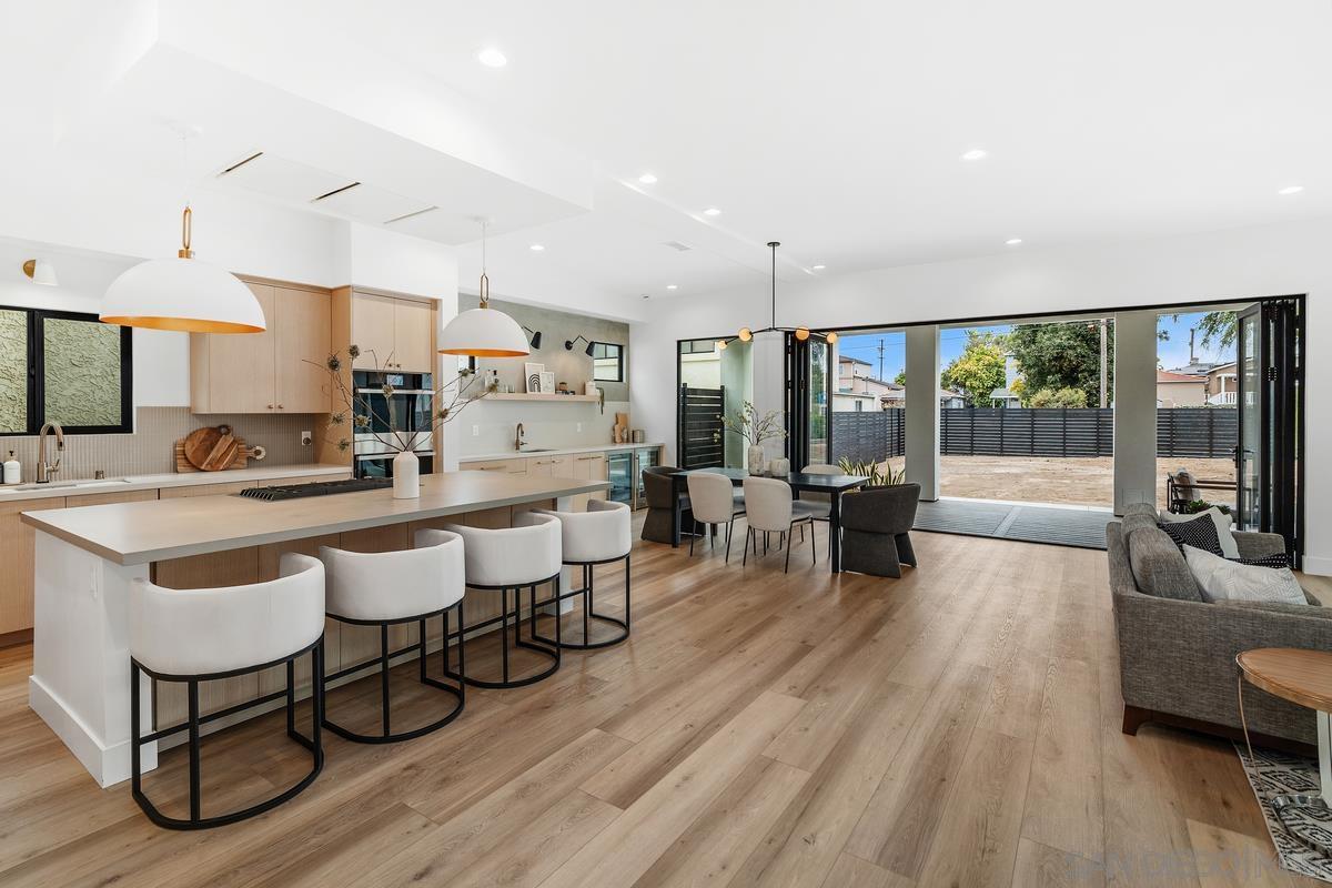 Detail Gallery Image 3 of 36 For 1826  Galveston St, San Diego,  CA 92110 - 4 Beds | 3 Baths