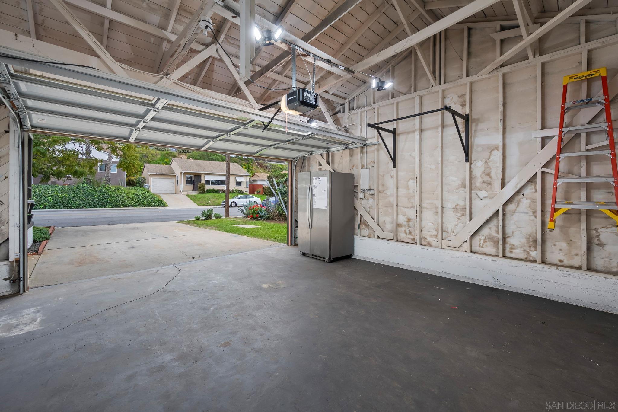 Detail Gallery Image 24 of 31 For 1968  Parrot St, San Diego,  CA 92105 - 2 Beds | 1 Baths