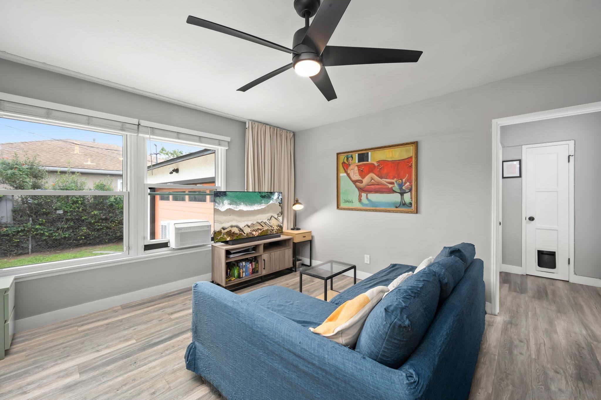 Detail Gallery Image 5 of 31 For 1968  Parrot St, San Diego,  CA 92105 - 2 Beds | 1 Baths