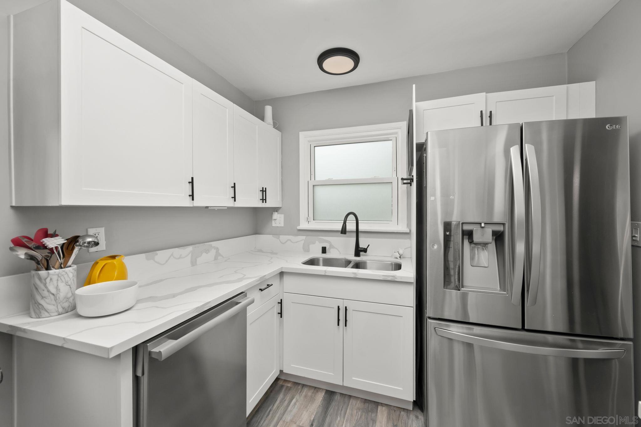 Detail Gallery Image 8 of 31 For 1968  Parrot St, San Diego,  CA 92105 - 2 Beds | 1 Baths