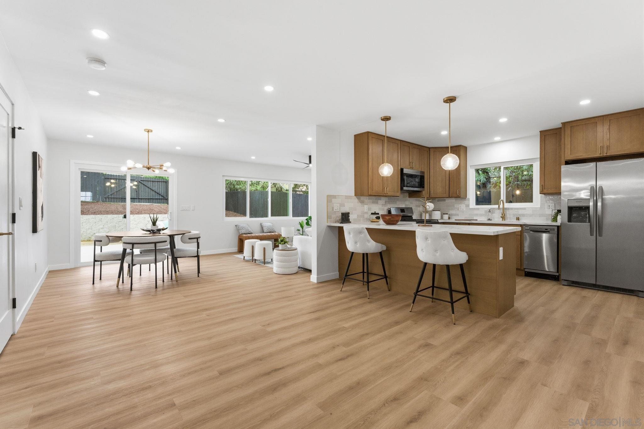 Detail Gallery Image 6 of 33 For 1519  Arthur Neal Ct, Lemon Grove,  CA 91945 - 3 Beds | 2 Baths