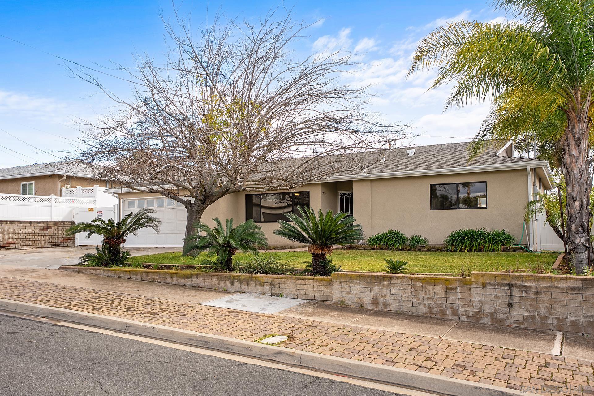 Detail Gallery Image 2 of 25 For 9213  Fenway Rd, Santee,  CA 92071 - 4 Beds | 2 Baths