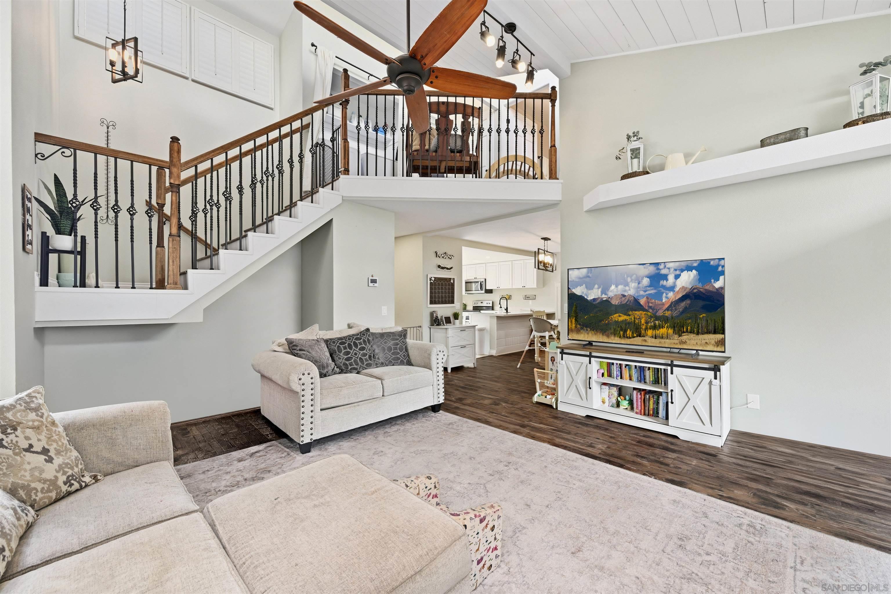 Front Image Thumbnail for SD260003997