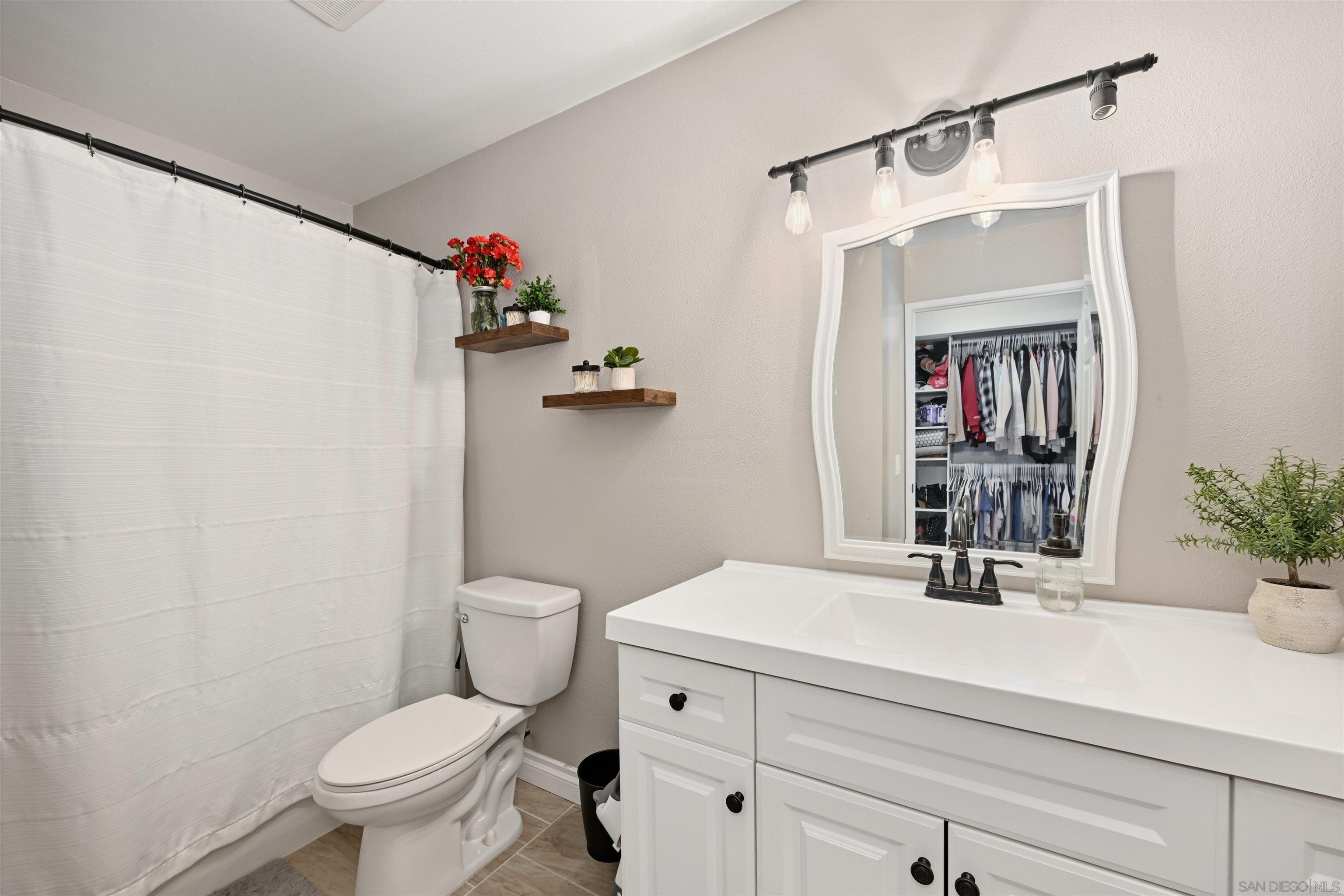 Detail Gallery Image 9 of 31 For 15823  Davis Cup Ln, Ramona,  CA 92065 - 3 Beds | 2/1 Baths