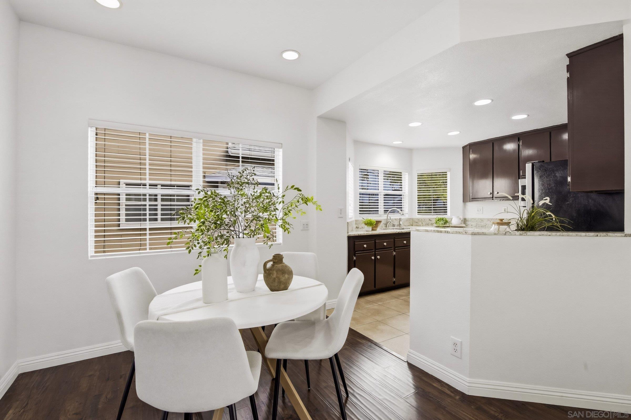 Detail Gallery Image 7 of 31 For 9980  Scripps Vista Way  #98,  San Diego,  CA 92131 - 3 Beds | 3 Baths