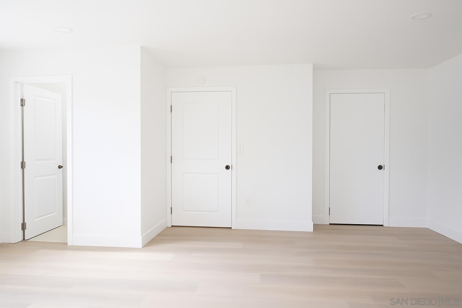 Detail Gallery Image 16 of 44 For 4646  Coconino Way, San Diego,  CA 92117 - 4 Beds | 3 Baths