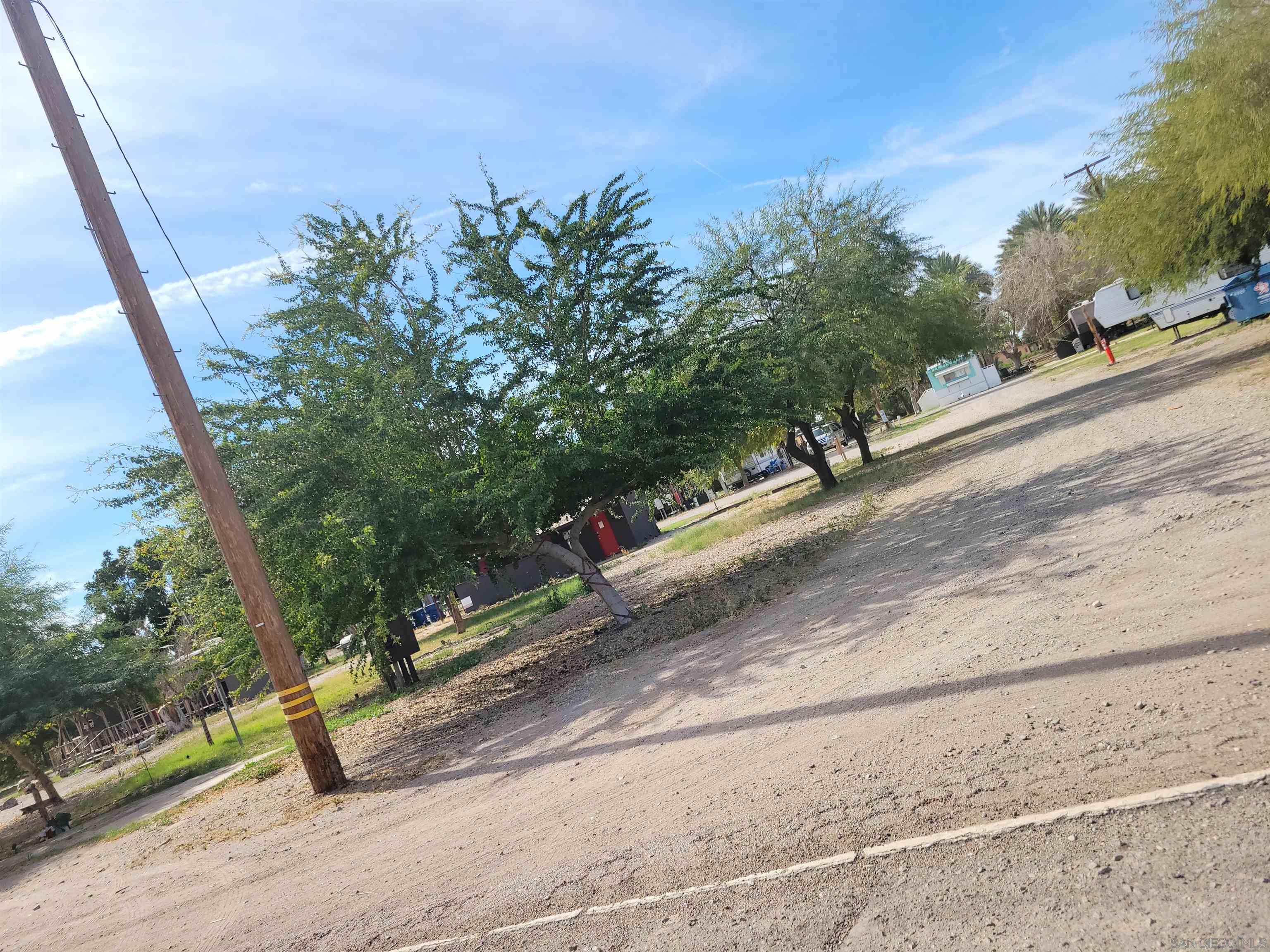 Detail Gallery Image 16 of 42 For 1425-1429  York Dr, –,  CA 92283 - – Beds | – Baths