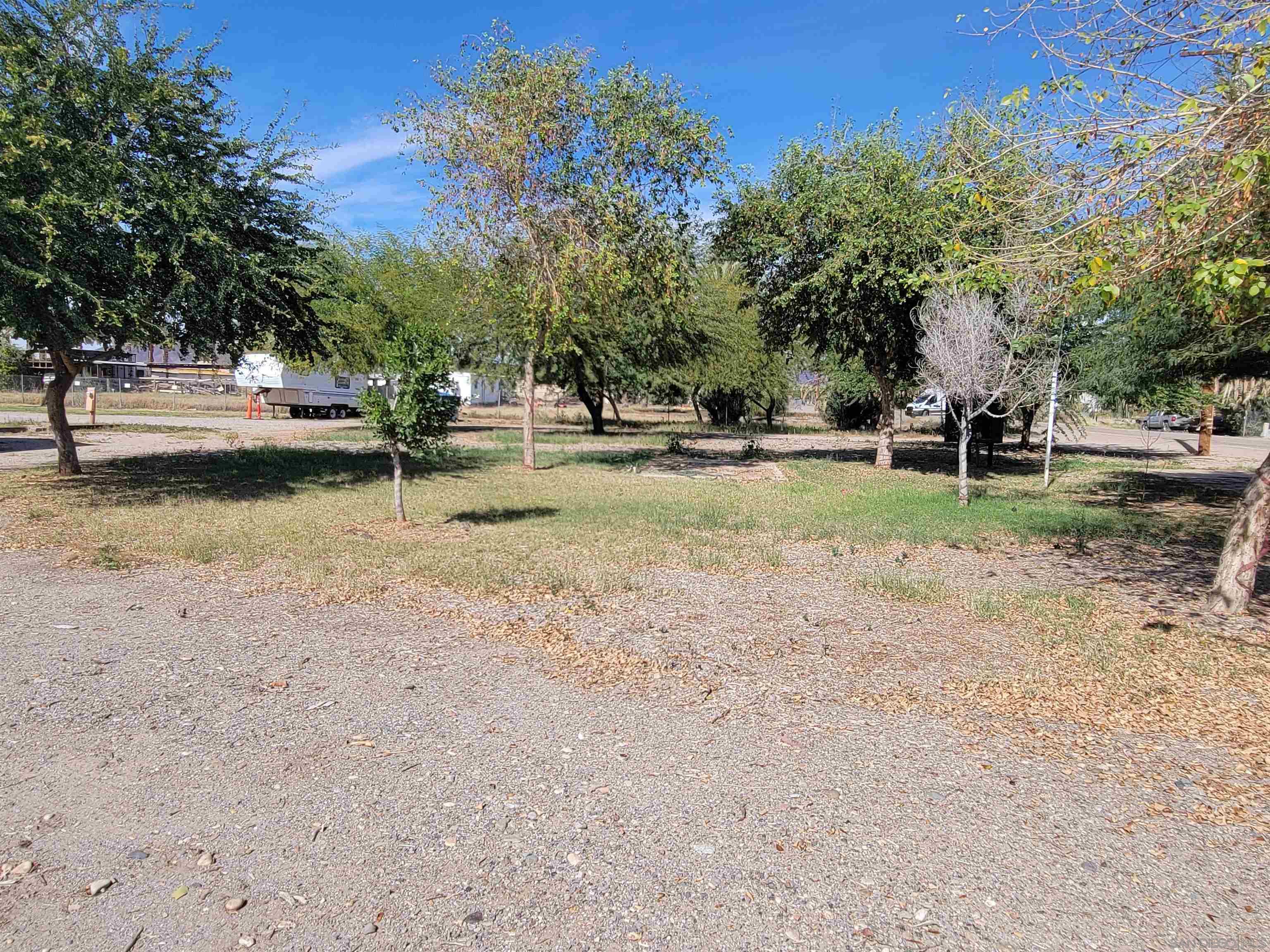 Detail Gallery Image 17 of 42 For 1425-1429  York Dr, –,  CA 92283 - – Beds | – Baths