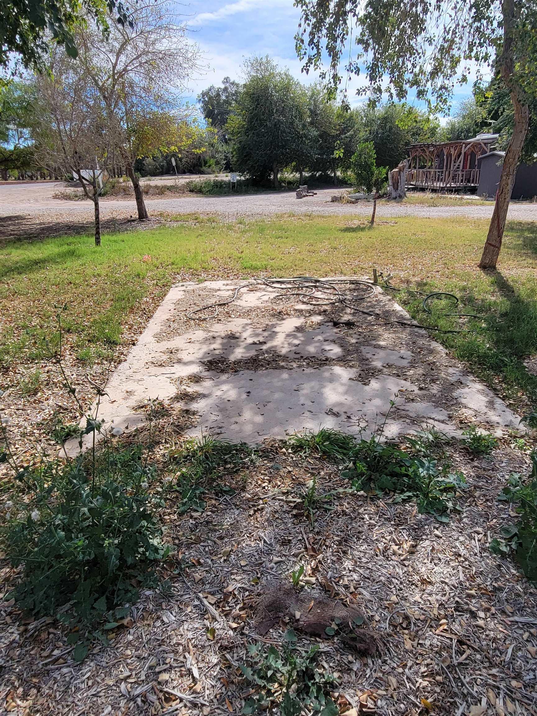 Detail Gallery Image 25 of 42 For 1425-1429  York Dr, –,  CA 92283 - – Beds | – Baths